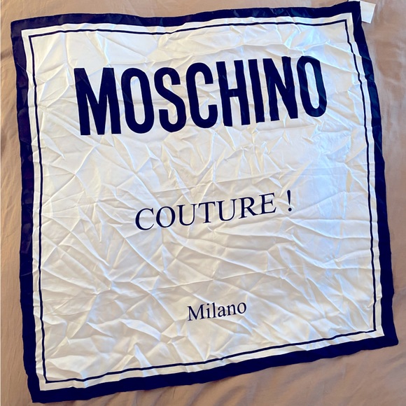 Moschino: COUTURE! Black & White 100% silk LOGO scarf NWT - Picture 1 of 6